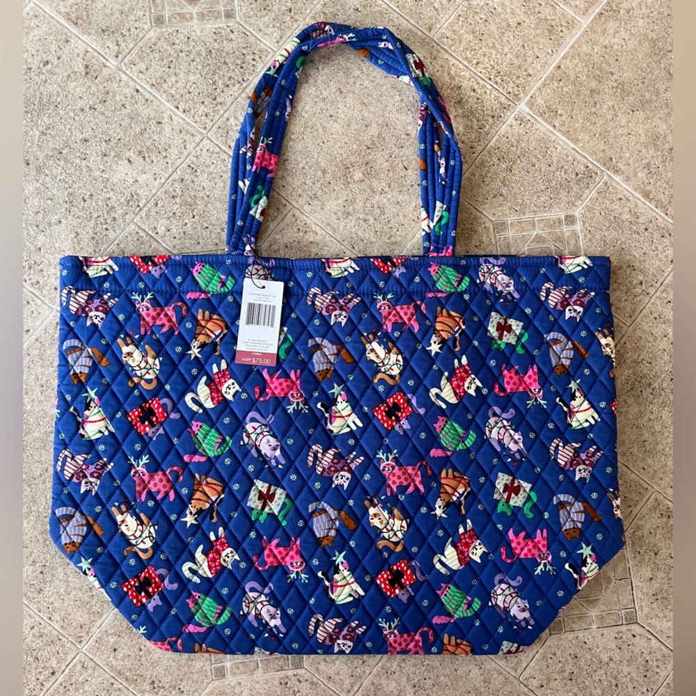 Vera Bradley Grand Tote in Catnip Christmas NWT